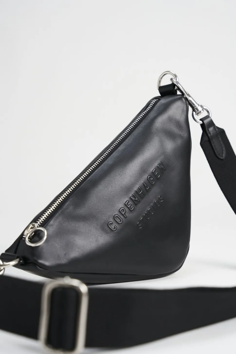 cph_bag__vitello_2.webp COPENHAGEN STUDIOS Cph Bag 54 Vitello^ Tassen