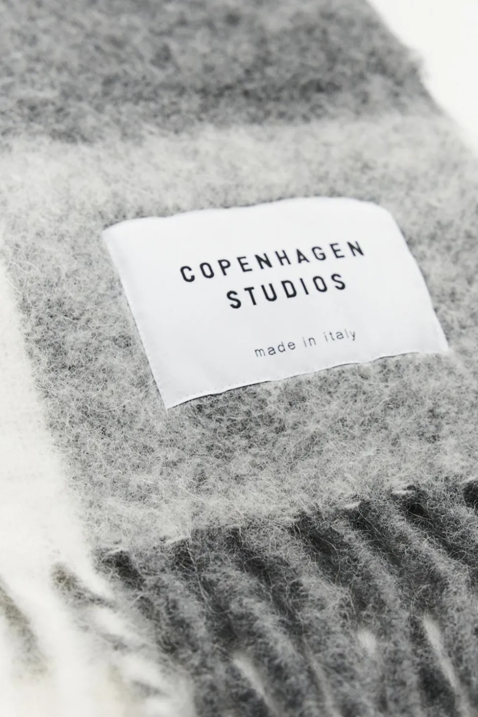 cph_shawl__wool_mix_3-9.webp COPENHAGEN STUDIOS Cph Shawl 4 Wool Mix^ Sjaals